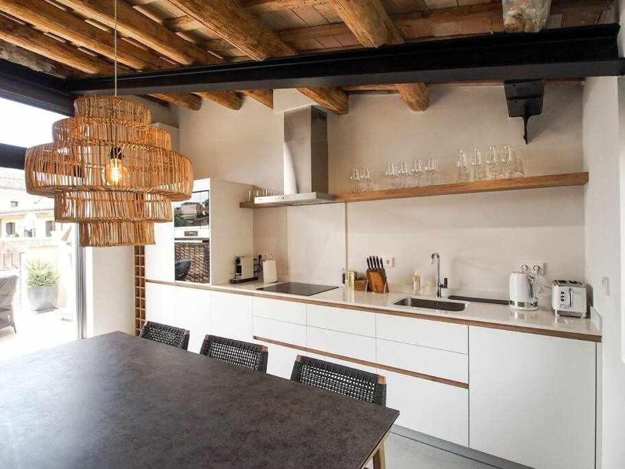 Velo Vern 3 Luxury Penthouse W Views Of City Wall 赫罗纳 外观 照片