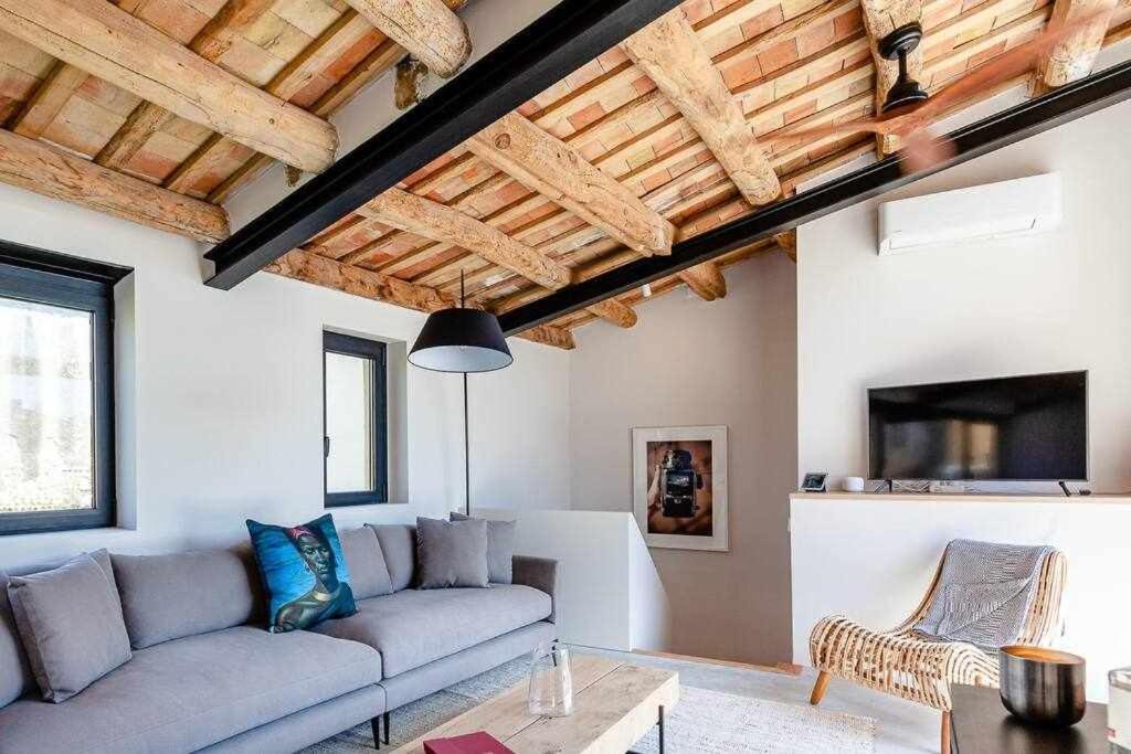 Velo Vern 3 Luxury Penthouse W Views Of City Wall 赫罗纳 外观 照片