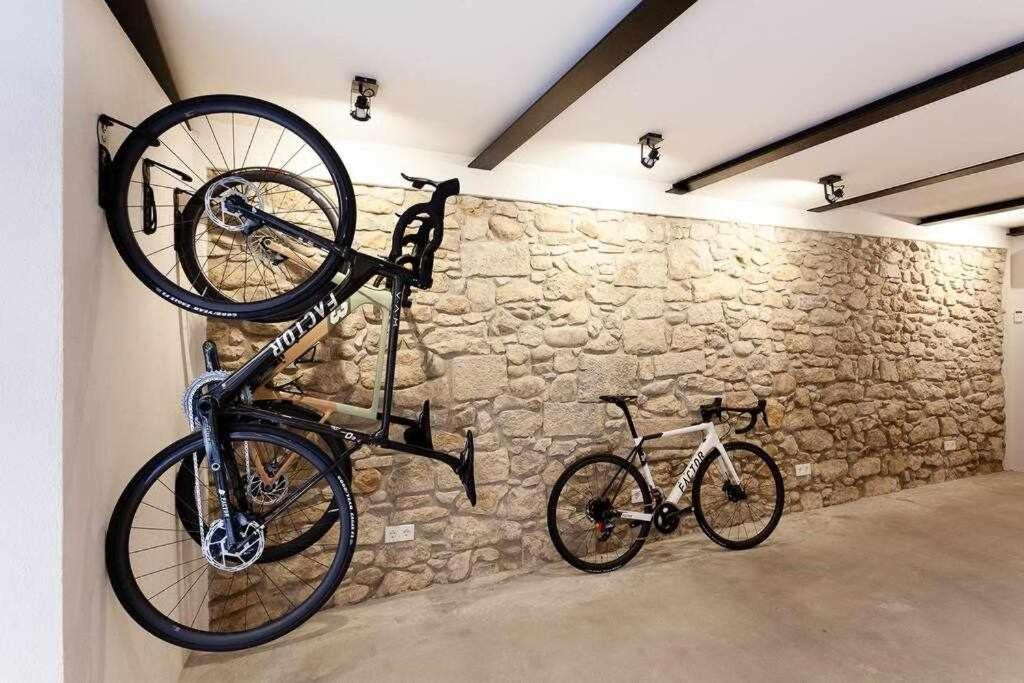 Velo Vern 3 Luxury Penthouse W Views Of City Wall 赫罗纳 外观 照片